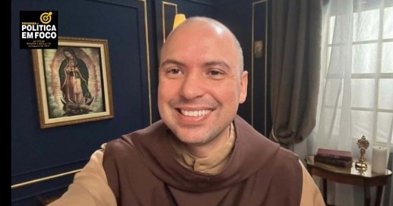 O vereador Vinícius Duarte (PSD) lançou um abaixo-assinado com o objetivo de trazer o Frei Gilson a Juazeiro CE