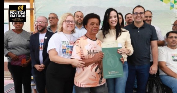 PREFEITURA DE SERRA TALHADA ENTREGA 141 TÍTULOS DE PROPRIEDADE PELO PROGRAMA MORADIA LEGAL