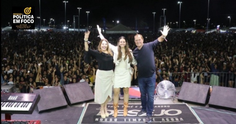 Desfile das Escolas na Avenida Miguel Arraes e muita festa no Parque da Uva e do Vinho, celebram 