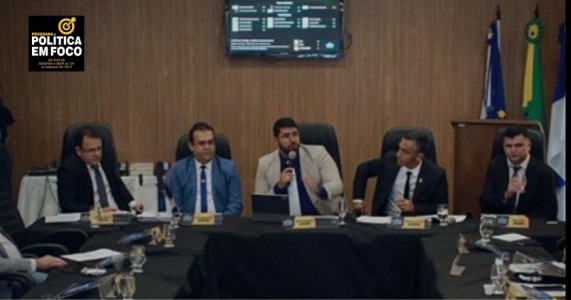 Câmara de Vereadores de Salgueiro realiza primeira sessão do 2° semestre em plenário reformado