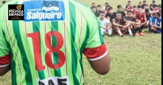 Mais de 400 jovens participam de seletiva do Salgueiro Atlético Clube para o time principal
