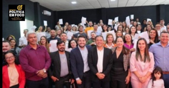 Governo de Araripina empossa 67 novos professores do Ensino Fundamental II