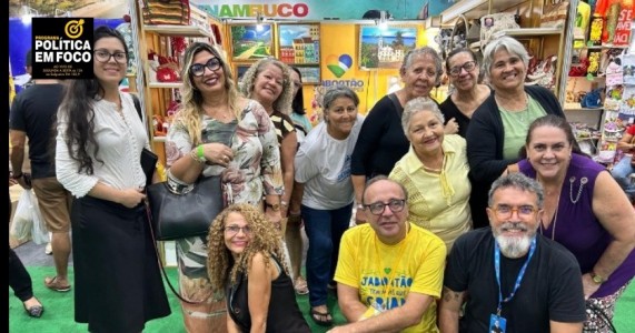 Prefeitura leva artesãos do Jaboatão dos Guararapes para visita técnica na 25ª Fenearte