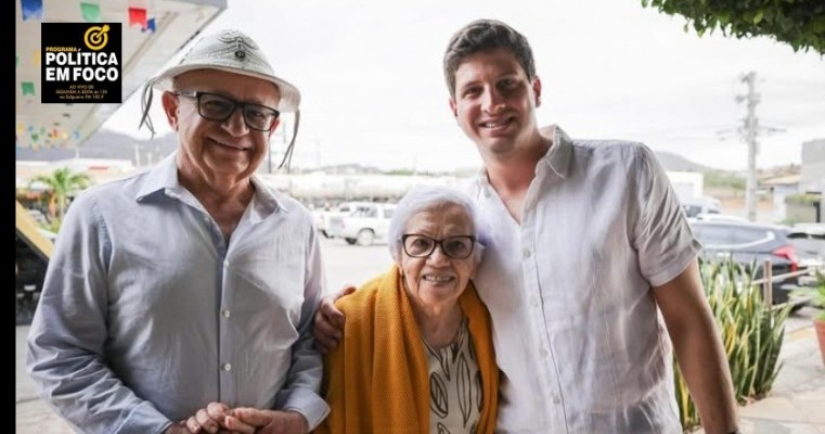 João Campos, Dr. Marcones e Dona Creuza se encontram em Salgueiro. PE.