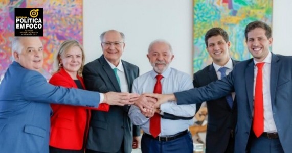 João Campos confirma alinhamento com Lula