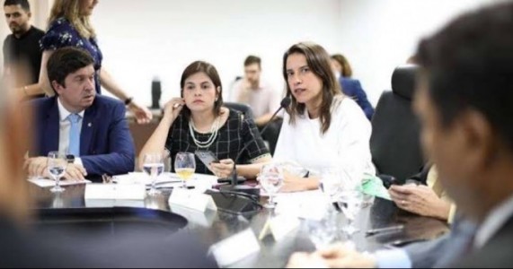 Raquel Lyra “azeita” base aliada na volta dos trabalhos da Alepe