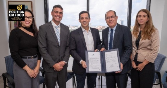 Mano Medeiros firma compromisso com o TCE-PE para fortalecer governança e segurança da informação