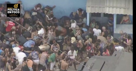 Carga de carne é saqueada no RJ