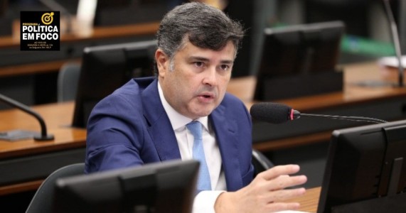 Comissão de Fiscalização aprova audiência pública de Eduardo da Fonte para discutir passagens e oferta de voos para o Sertão