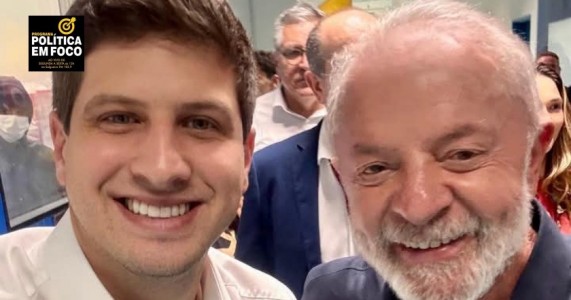 Acompanhando o presidente Lula durante sua visit a Pernambuco