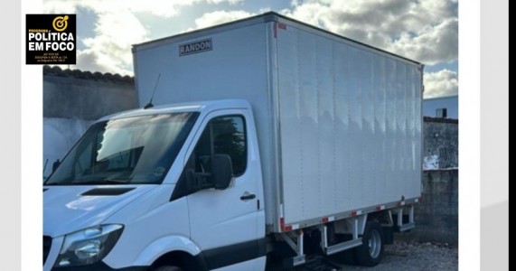 Caminhão com carga de carne avaliada em R$ 120 mil é roubado em Jaboatão dos Guararapes