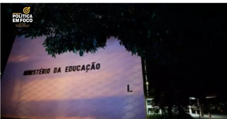 MEC lança curso de 180 horas para professores do ensino médio público