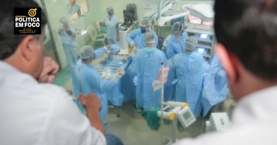 Eduardo da Fonte acompanha primeira cirurgia PIPAC no Hospital Oswaldo Cruz e defende credenciamento do procedimento no SUS