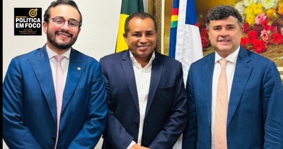 Deputados Eduardo e Lula da Fonte parabenizam prefeito Albino por instituir duas merendas por turno em sala de aula