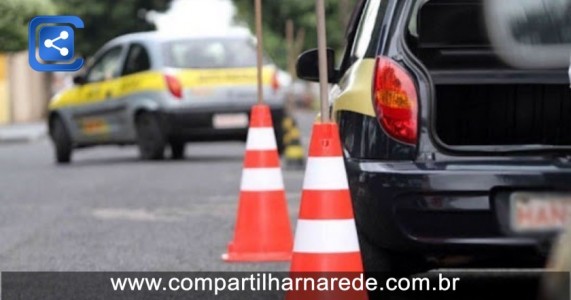 Fim das aulas práticas obrigatórias e CNH por até R$ 1 mil: Entenda a proposta do governo