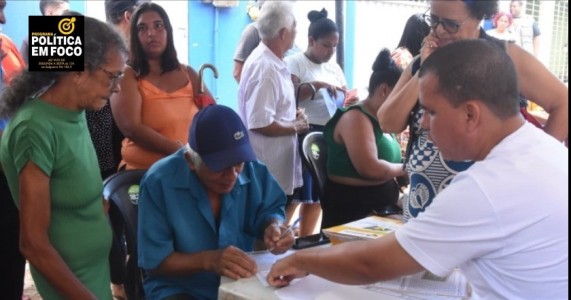 Prefeitura de Jaboatão entrega 209 títulos de propriedade a moradores do Córrego do Balaio