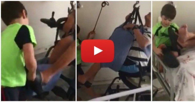 Vídeo de neto de 6 anos cuidando do avô cadeirante emociona internet