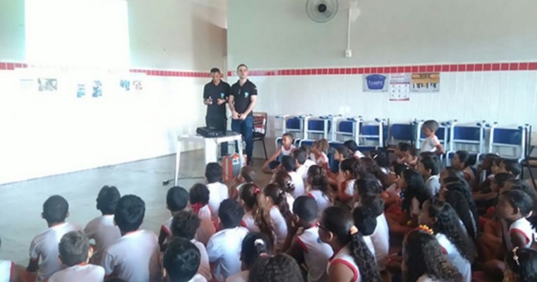 Escola Municipal Osmundo Bezerra em Salgueiro realiza palestra sobre Bullying Escolar