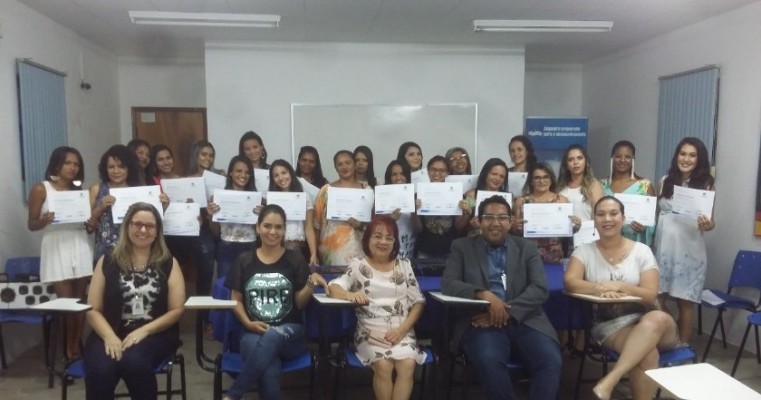 Coordenadoria da Mulher participa de entrega de Certificados 