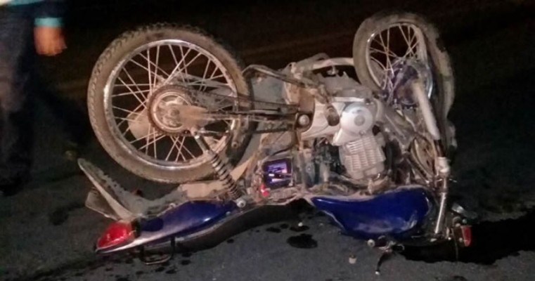 Menor morre ao colidir num Honda Civic em Nova Olinda e sua moto ficou com pneus para cima