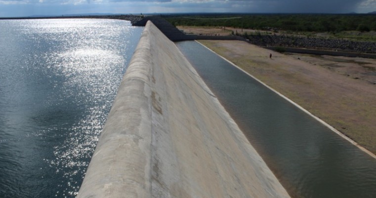 Salgueiro comemora chegada das Águas da Transposição