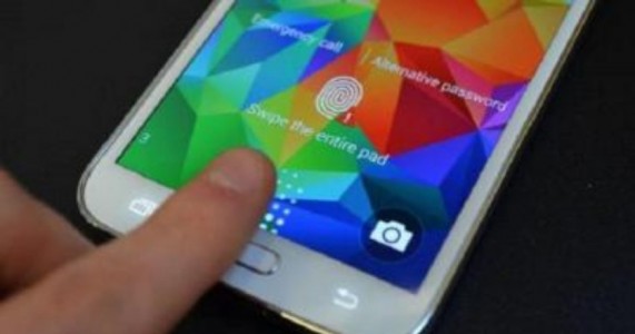 Polícia invade funeral para desbloquear celular com o dedo do morto