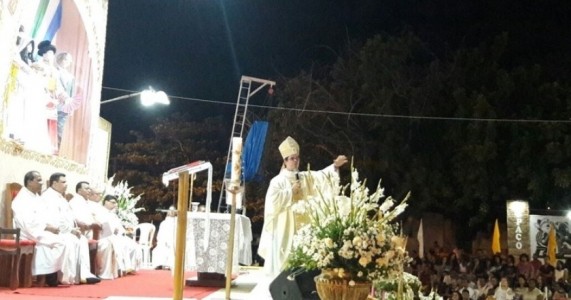 Santa Missa reúne milhares de fiéis na festa do padroeiro de Casa Nova