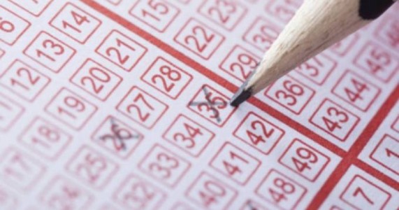 Homem faz aniversário, se aposenta e ganha na loteria; tudo no mesmo dia