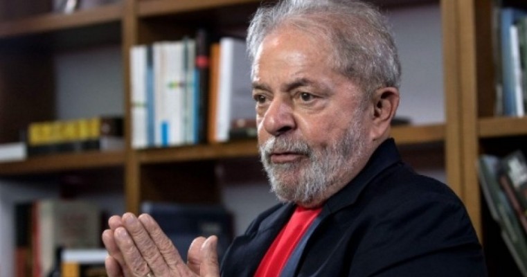 Justiça libera visita de médicos pessoais a Lula e esteira ergométrica na cela do ex-presidente