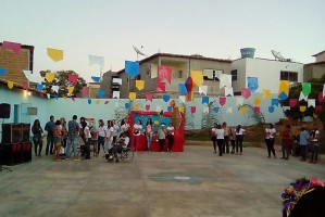 APAE realiza festa junina com alunos e familiares