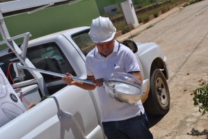 Prefeitura inicia instalação de kits de iluminação pública no residencial Santo Antônio, do Minha Casa, Minha Vida