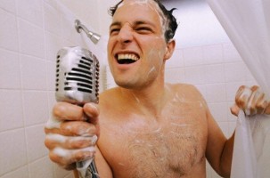 17. Por que cantamos no banho?