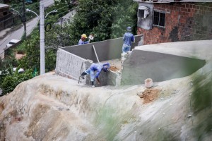 Prefeitura do Recife investe R$ 8,6 milhões em obra de contenção de encosta em Dois Unidos