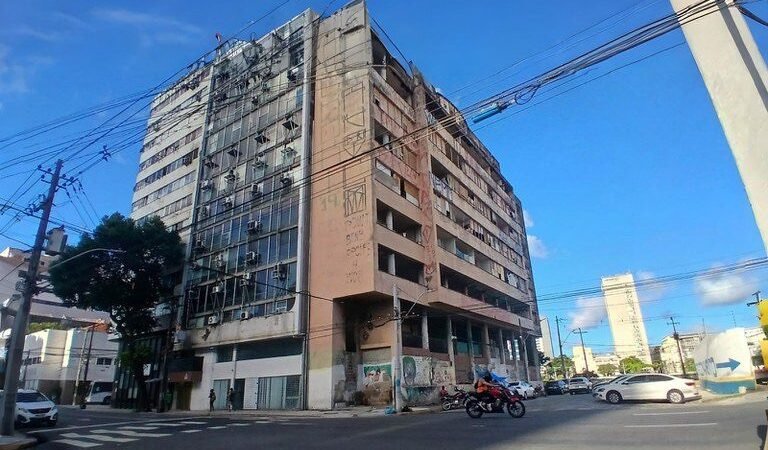 Governo de Pernambuco divulga chamamento público para projeto de retrofit com finalidade social no histórico Edifício Segadas Viana