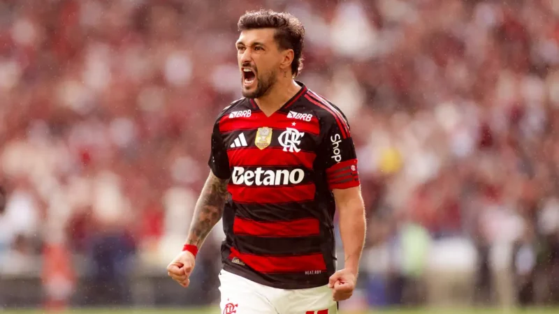 Flamengo vence no Maracanã e empata em número de pontos com Palmeiras