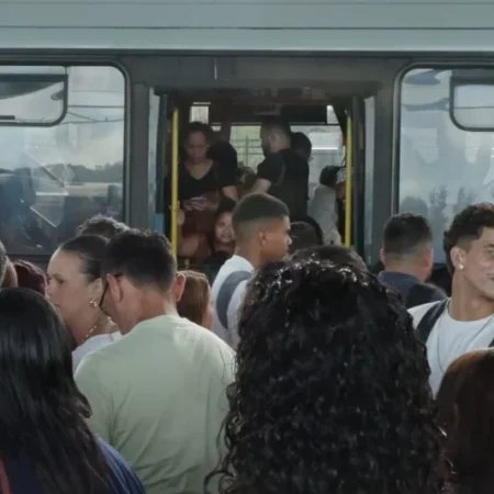 Metrô do Recife segue com Ramal Camaragibe paralisado após incêndio em vagão