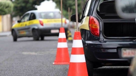 Vai ficar mais barato? Lula dá aval para dar fim à obrigatoriedade de autoescola para obter CNH