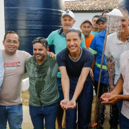 Governadora Raquel Lyra celebra chegada da água do Rio São Francisco a Riacho das Almas