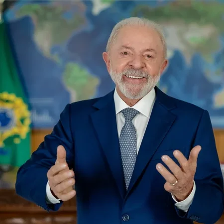 Lula: Cálculos da Receita mostram que dinheiro extra com IR deve injetar R$ 28 bi na economia