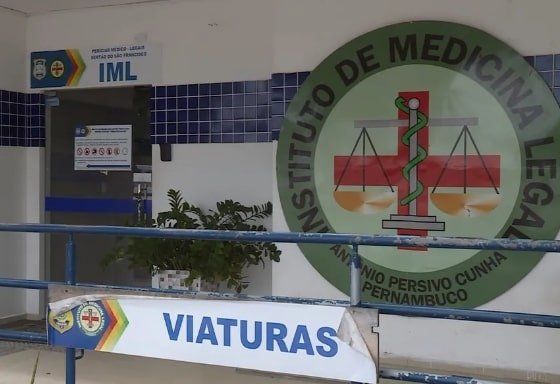 Mulher morre e 3 pessoas ficam feridas em acidente no Sertão