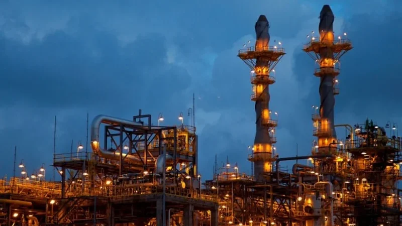 Refinaria Abreu e Lima carrega histórico de corrupção que levou a fiscalização rigorosa para construção do Trem 2