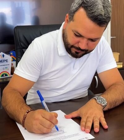 Prefeito em exercício assina ordem de serviço para estruturação do trânsito de Salgueiro com nova sinalização vertical e horizontal