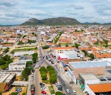 Salgueiro teve crescimento de 4,4% no estoque de trabalhadores com carteira assinada em 2025