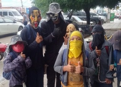 Semana Santa é só no começo de abril, mas caretas já estão nas ruas de Salgueiro