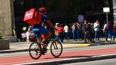 Regulação de apps de entrega deve elevar custos em até 25%, dizem economistas