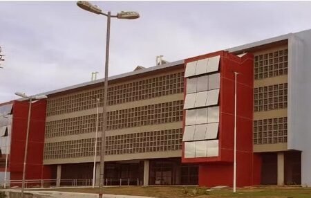 Justiça suspende curso de Medicina da UFPE para para sem-terra e quilombolas