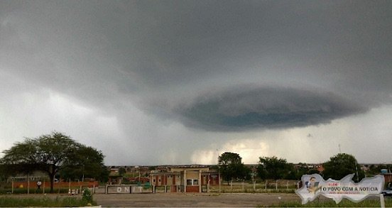 Inmet renova alertas amarelo e laranja para PE; veja cidades afetadas