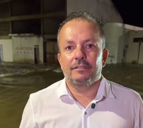 Prefeito de Salgueiro mobiliza equipes para vistoriar locais mais afetados pelas chuvas desta quarta-feira