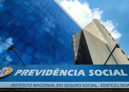 INSS começa a pagar 13° salário de beneficiários na sexta; veja quem tem direito