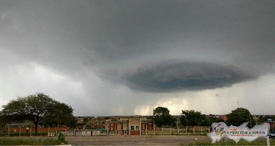 Inmet renova alerta de chuvas intensas em 105 cidades do interior de PE